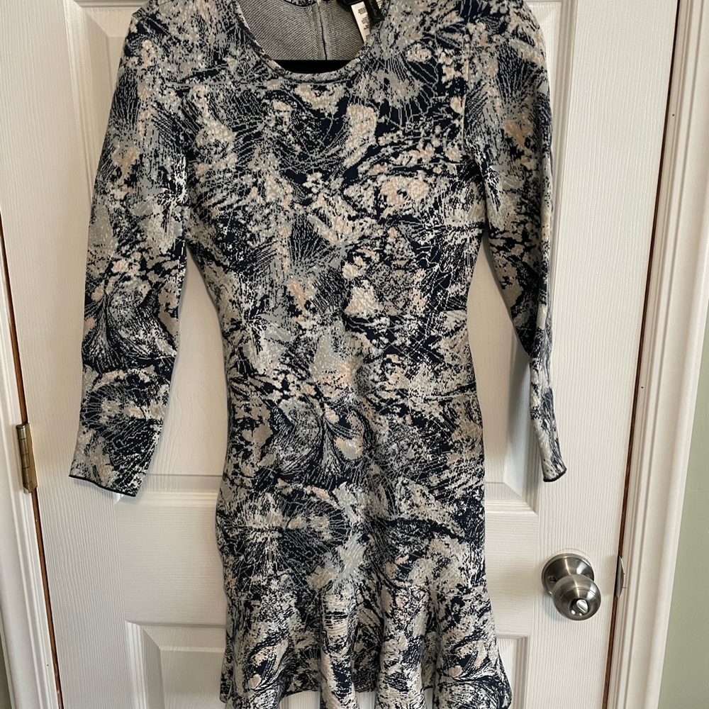 BCBGMaxAzria Gray and White Long Sleeve Bodycon Dress